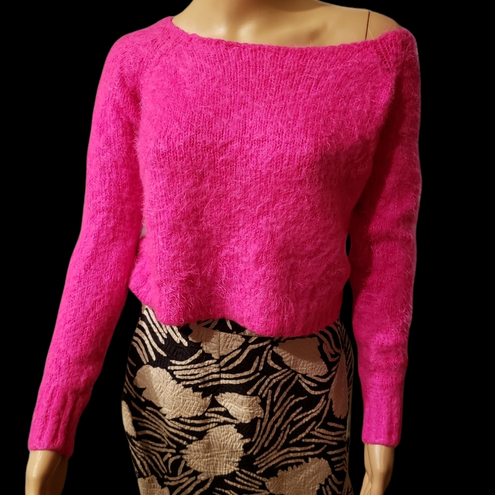 Decree soft sweater size M